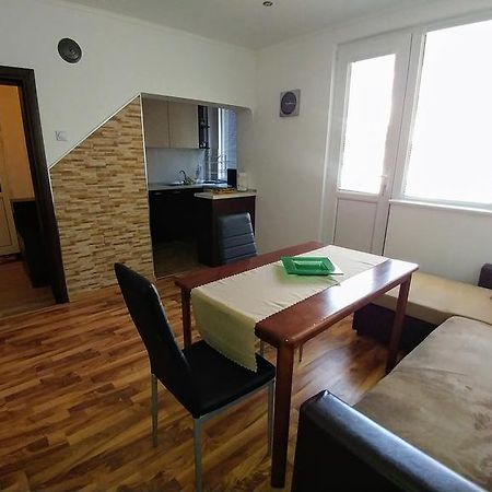 Single Apartment Elit เชอร์โนโมเรทส์ ภายนอก รูปภาพ