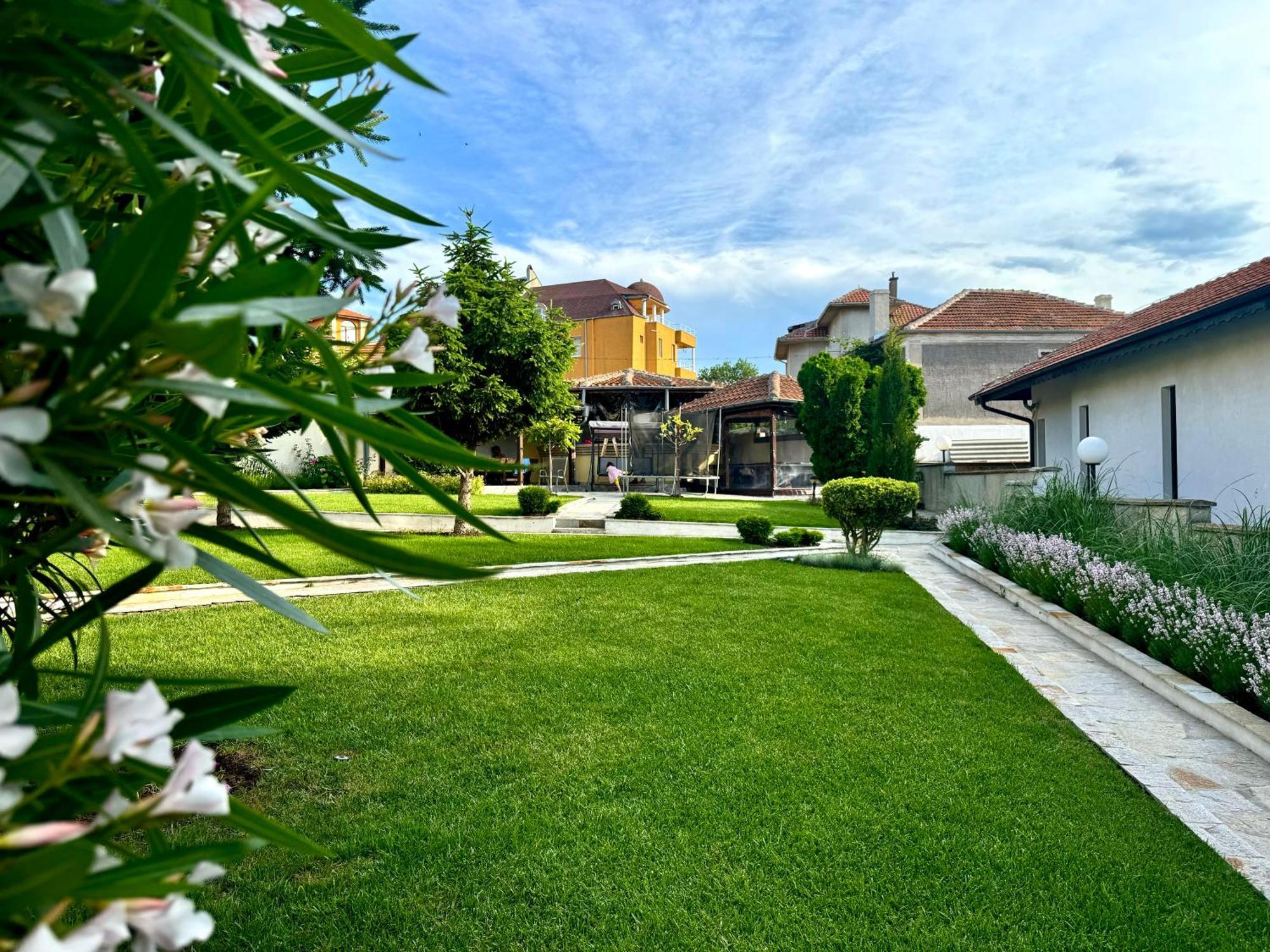 Single Apartment Elit เชอร์โนโมเรทส์ ภายนอก รูปภาพ