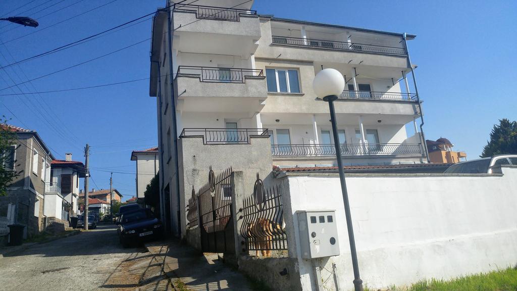 Single Apartment Elit เชอร์โนโมเรทส์ ภายนอก รูปภาพ
