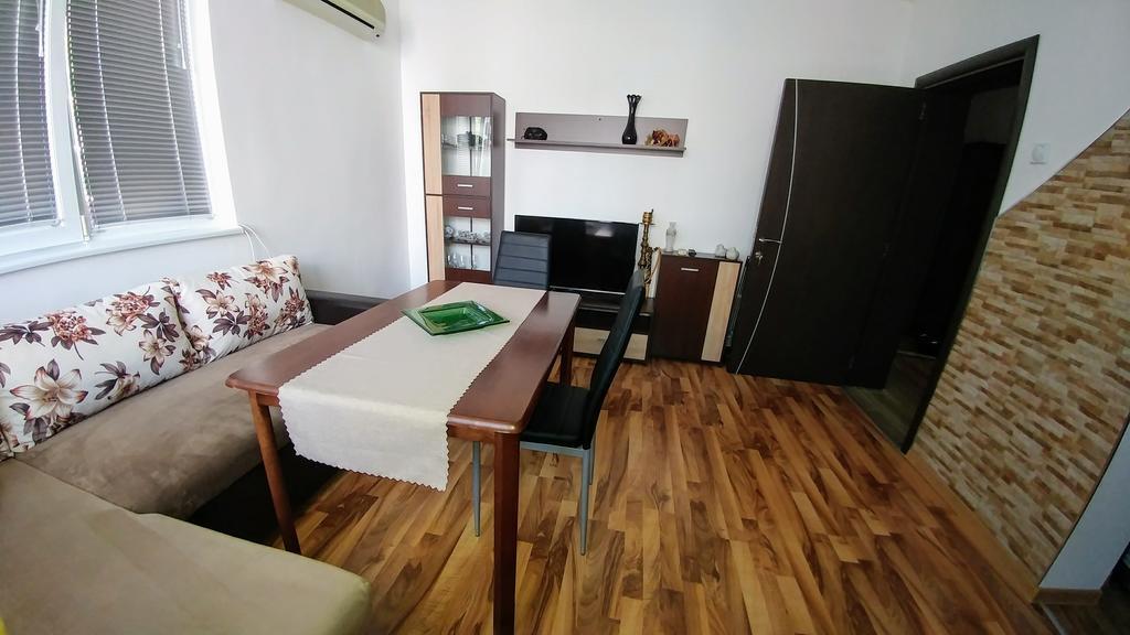 Single Apartment Elit เชอร์โนโมเรทส์ ภายนอก รูปภาพ