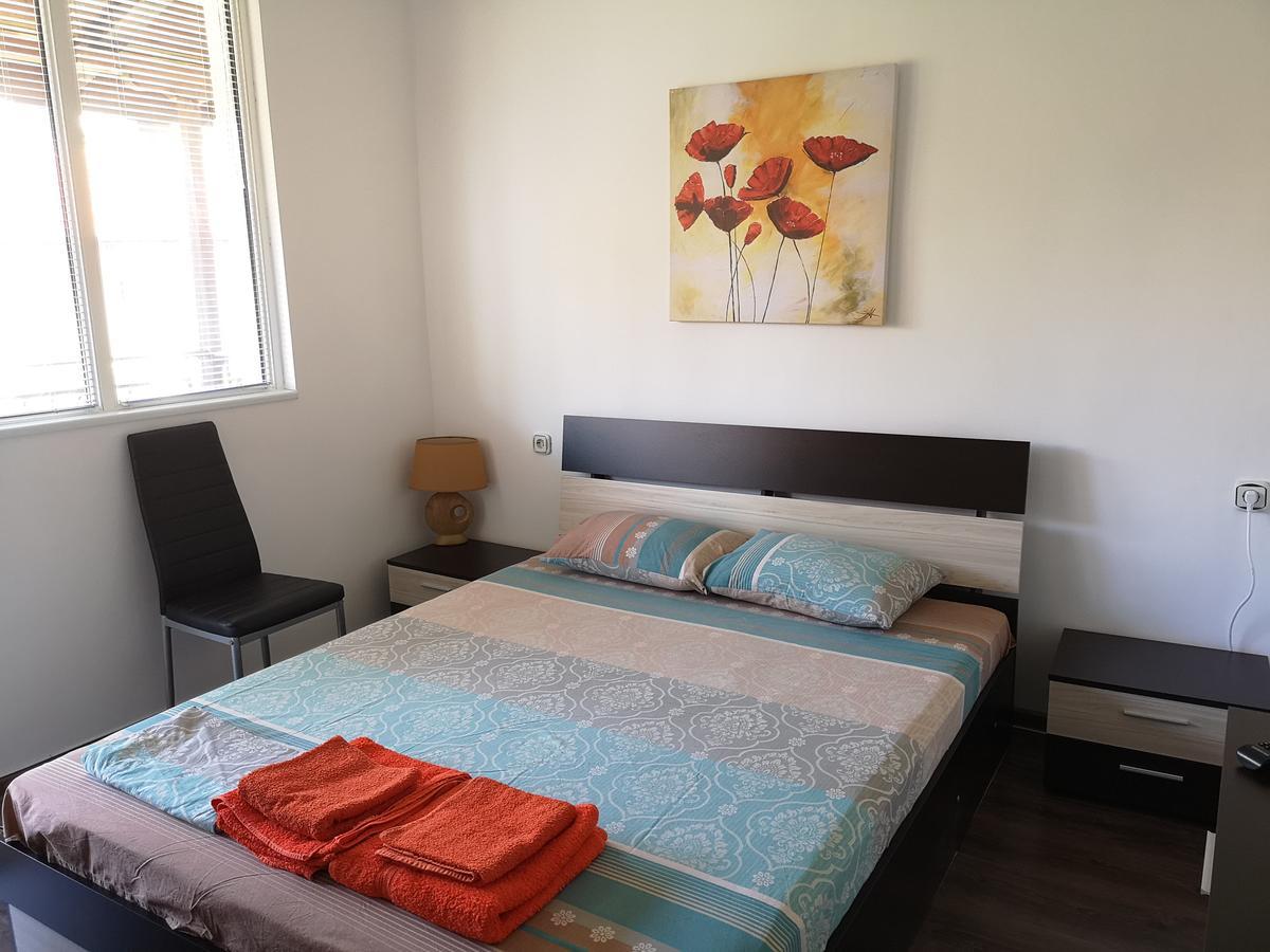 Single Apartment Elit เชอร์โนโมเรทส์ ภายนอก รูปภาพ